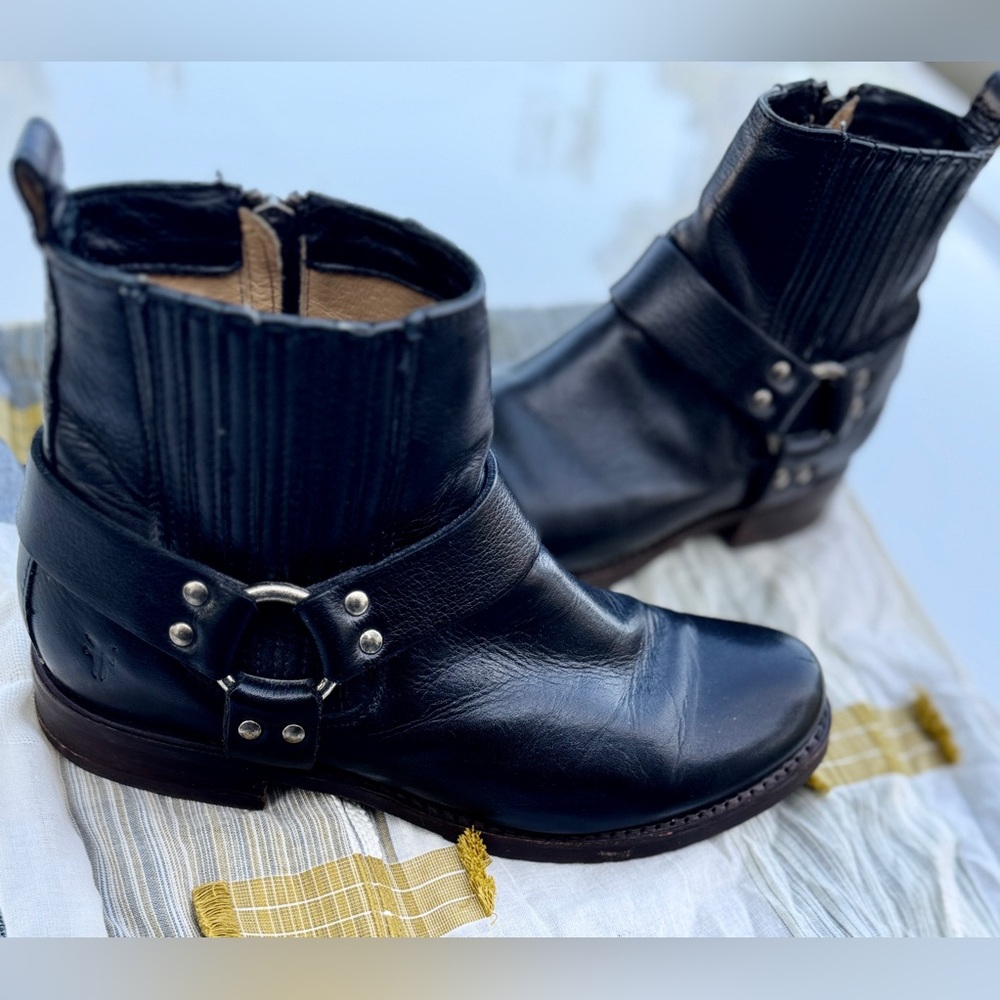 Frye Black Leather Veronica Harness Chelsea boots.